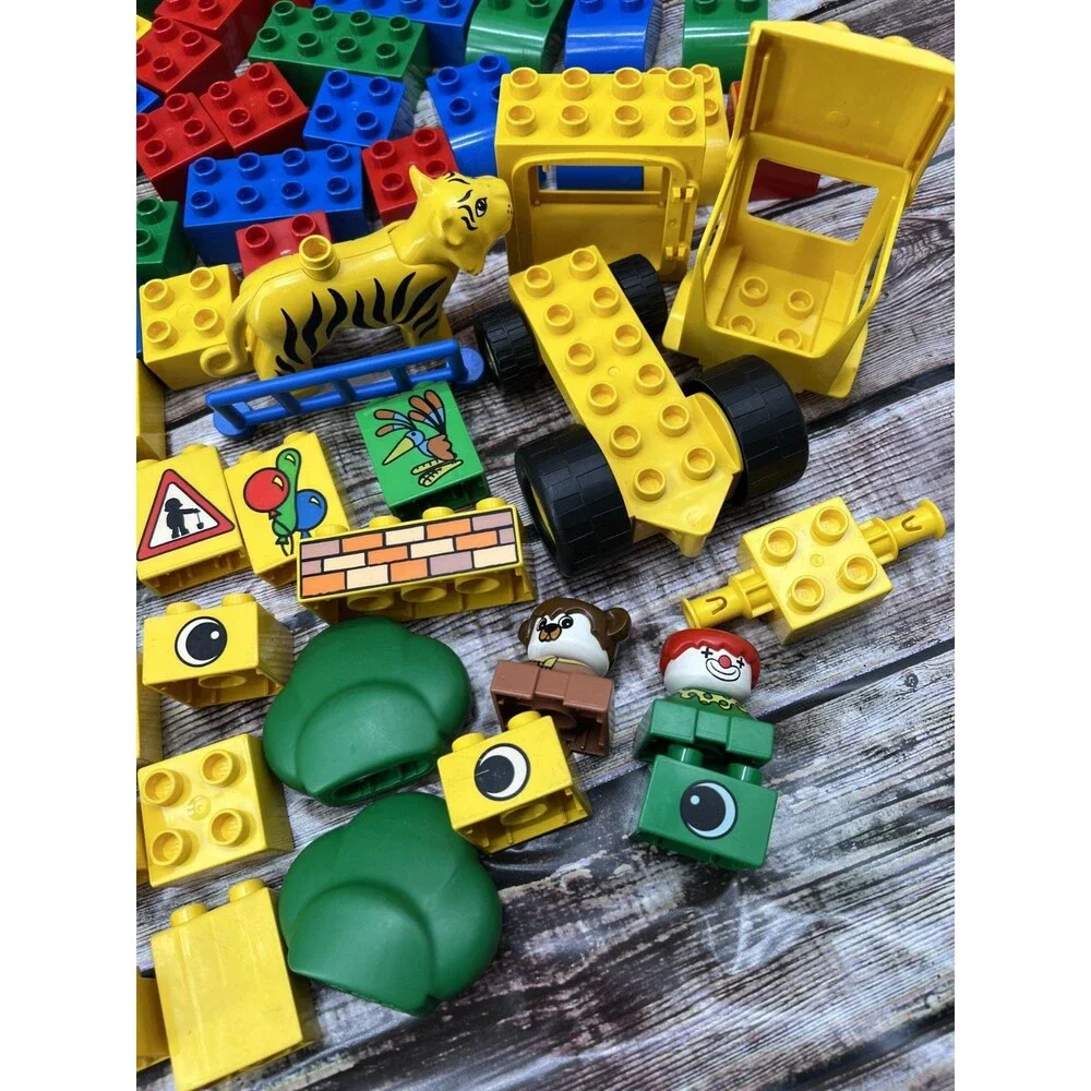 Lot of 161 Lego Duplo Pieces to Build a Circus W/ Vintage Minifigs, Tiger